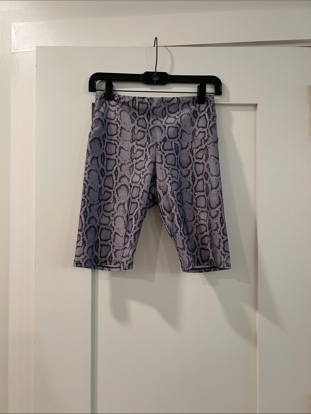 Purple & Gray Snake-Print Womens Bike Shorts, M/L